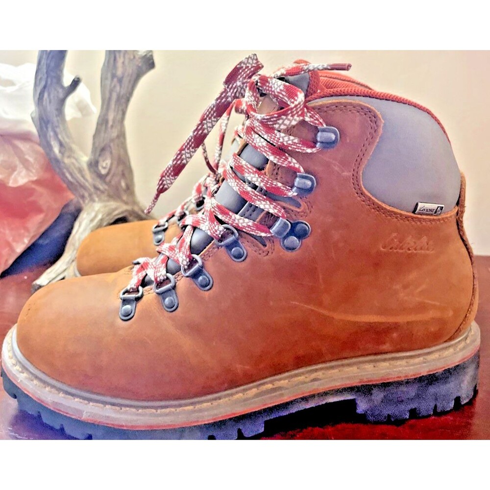 Cabela's Vintage Trail Hiking Boots Mens 8 M Brown Leather Waterproof 84-3239